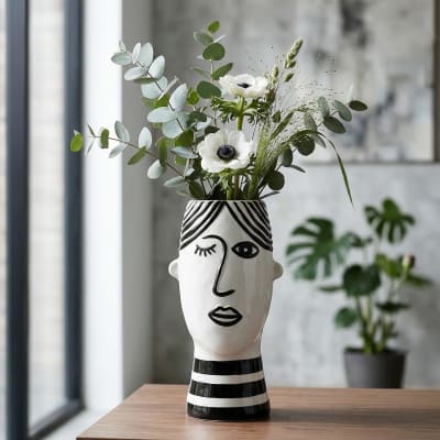 Vase en porcelaine blanc 13,2x11,8x26,3  cm