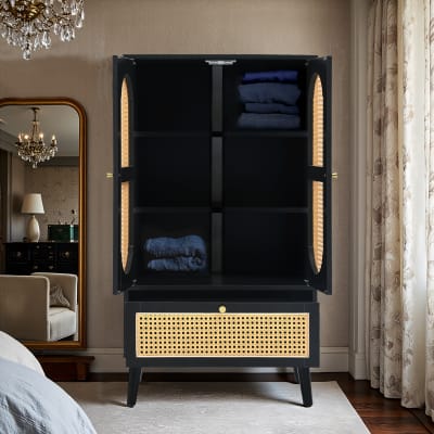 Armoire en bois noir avec portes cannées naturelles