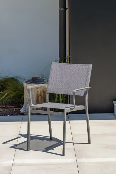 Lot de 2 fauteuils de jardin en aluminium et toile plastifiée