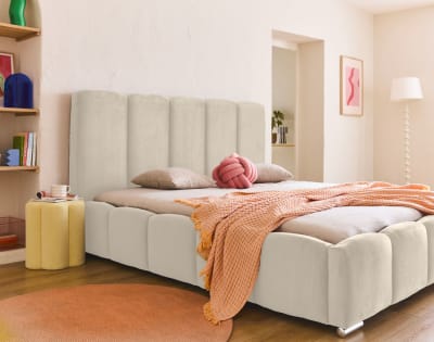 Lit coffre queen size   160x200   sommier inclus  beige