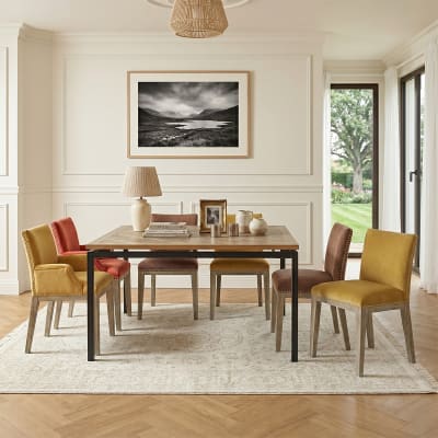 Table carrée en chêne et métal, 8 couverts noire