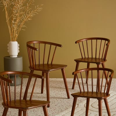 Lot de 4 chaises noyer à barreaux en bois et contreplaqué