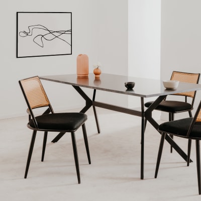 Lot de 4 chaises cannage naturel et structure en métal noir l47 cm