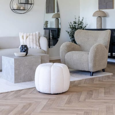 Pouf rond en tissu bouclé blanc pieds mdf