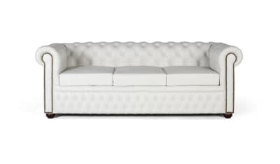 Canapé chester trois places recouvert de cuir naturel blanc