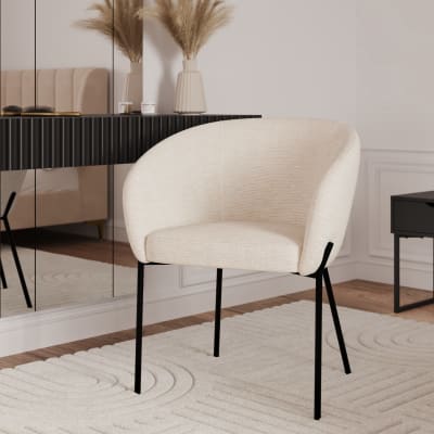Chaise en tissu blanc chiné et pieds en métal noir