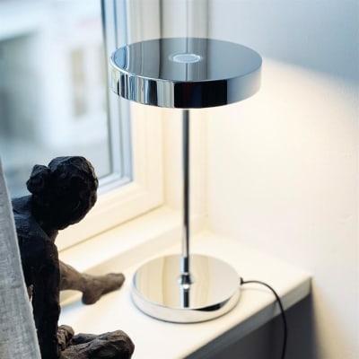 Lampe à poser en métal chrome