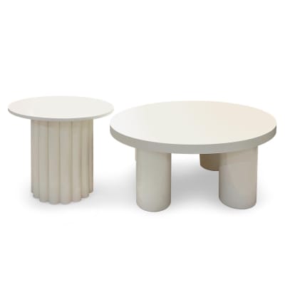 Ensemble de 2 tables basses rondes avec piètement style colonne crème