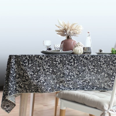 Nappe noire avec lignes écrues 140 x 240 cm