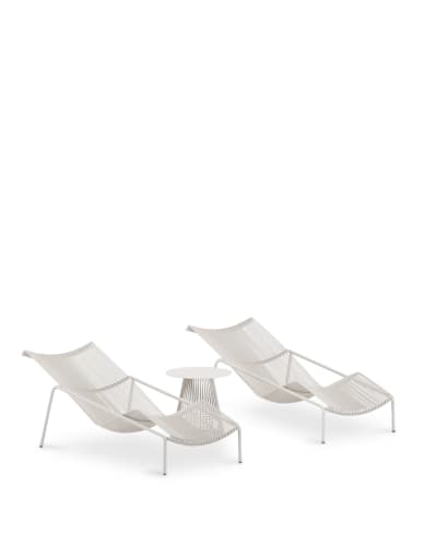 Lot de 2 Chaises longues empilables et table d'appoint 45x45 beige