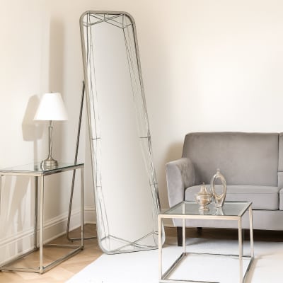 Miroir sur pied en métal argenté, 46 x 57 x 153 cm