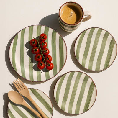 Assiettes dessert en faïence vert