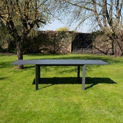 Table de  jardin en aluminium et plateau en verre gris 135x135x75 cm