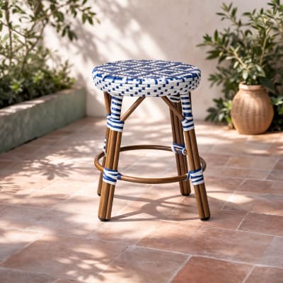 Tabouret bas d'extérieur en aluminium effet rotin bleu