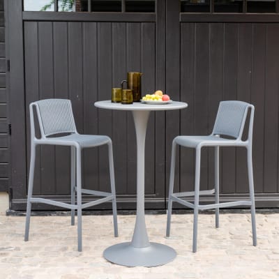 Ensemble haut de jardin en résine et table en acier gris 2 places