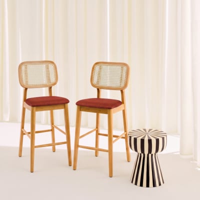 2 tabourets de bar bois cannage et tissu naturel et terracotta
