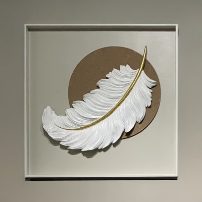 Peinture à l'huile beige plume en relief cadre en aluminium - 50x50 cm