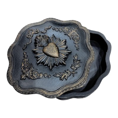 Boite ex-voto 12x11x4cm noir patiné